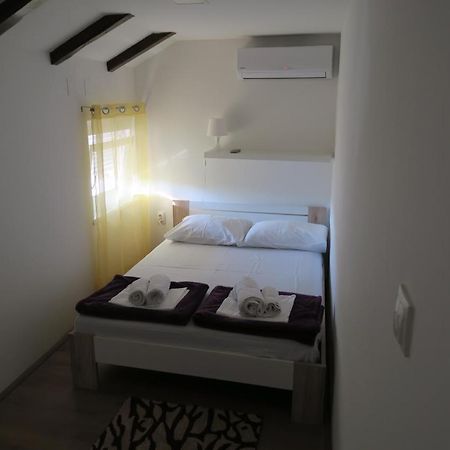 Holiday Home Ljubicic บัชกา ภายนอก รูปภาพ