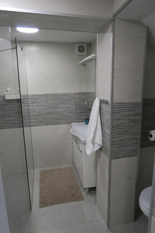 Holiday Home Ljubicic บัชกา ภายนอก รูปภาพ