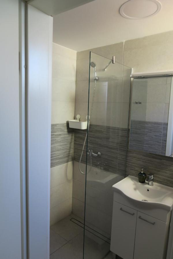 Holiday Home Ljubicic บัชกา ภายนอก รูปภาพ