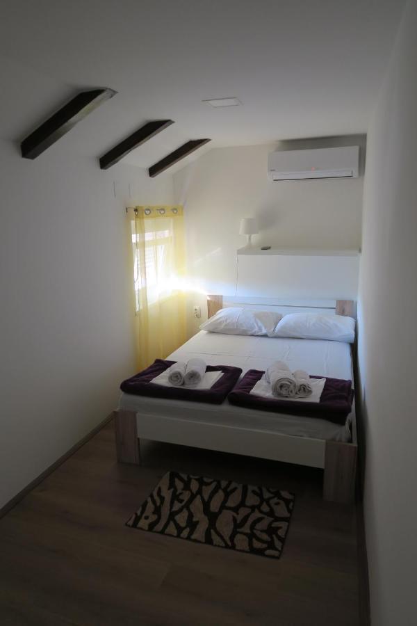 Holiday Home Ljubicic บัชกา ภายนอก รูปภาพ